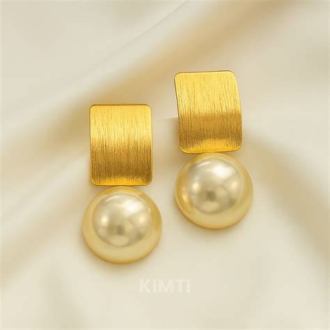 Gold Rectangular Pearl Stud Earring – Kimti