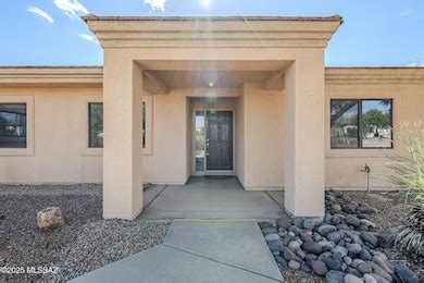 819 W Welcome Way, Green Valley, AZ 85614 | Homes.com