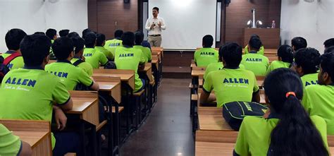 Viral Video From Allen Kota Shows 2 ‘Sakht’ Men Studying While A Girl ...