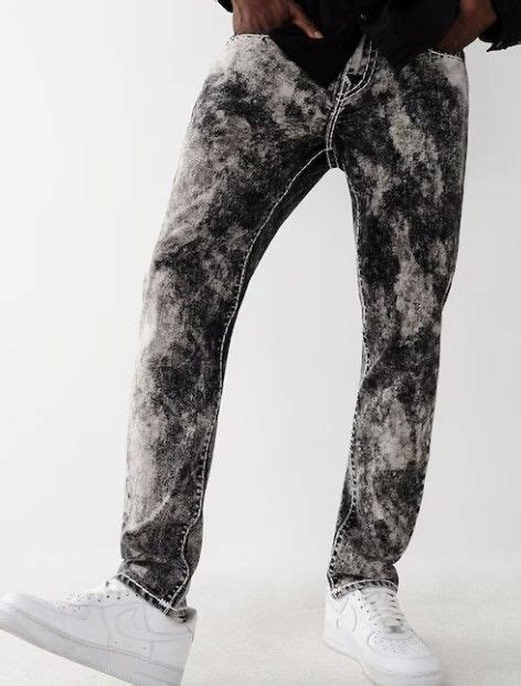 8 Different Types Of Jeans All Men Should Have In Their Wardrobe