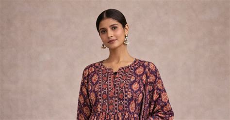 Meher Suit Set | INR 1,999 | Rivaayat