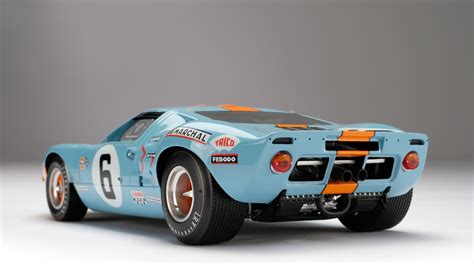 1969 FORD GT40 LE MANS WINNER in 1:18 scale by Amalgam