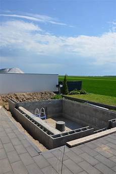 pool im garten bauen einen pool f 252 r den eigenen garten mit hilfe selber bauen pool im garten bauen einen pool f 252 r den eigenen garten mit hilfe selber bauen