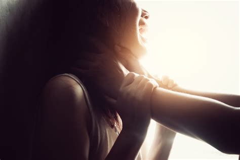 How to Escape a Strangle 的图像结果