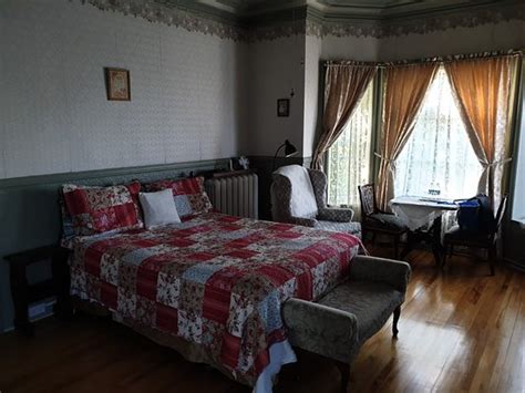 A TANNER'S HOME INN (Saint John, New Brunswick) - Inn Reviews, Photos ...