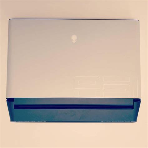 Alienware Area 51M R2 的图像结果