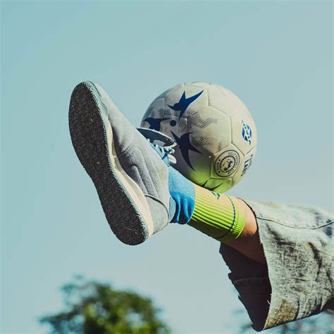 Gully Labs X Nivia - Barefoot Blue