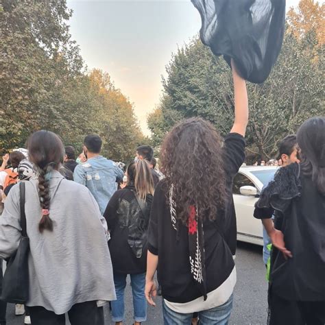 Iran 'anti-hijab' protests intensify as police say Mahsa Amini's death ...