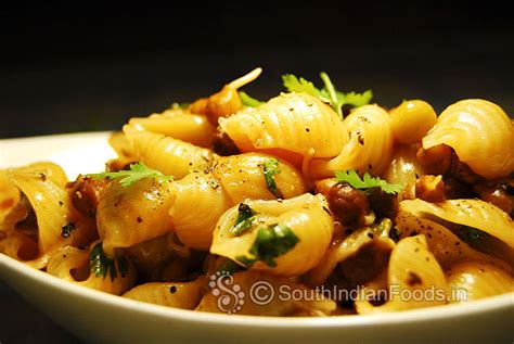 Shell macaroni with sprouts & cheese