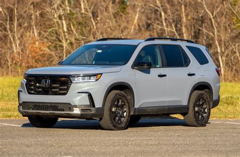 2024 Honda Pilot LX 2WD Specs and Features | U.S. News