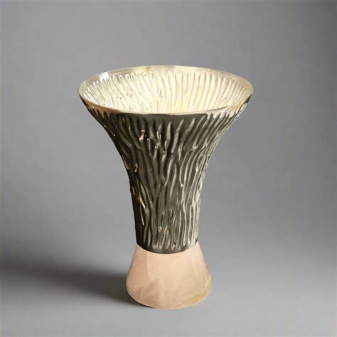 Roots Collection Vase on Rose Quartz Base – Elunique