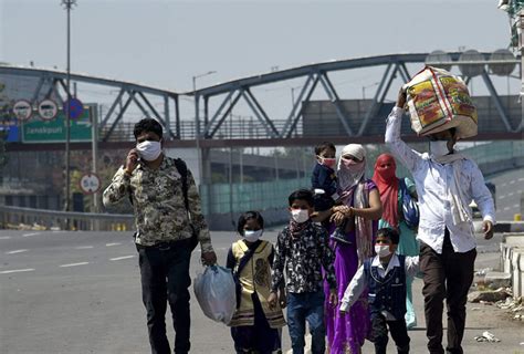 Pune Auto Driver Uses His Wedding Savings To Feed Migrants