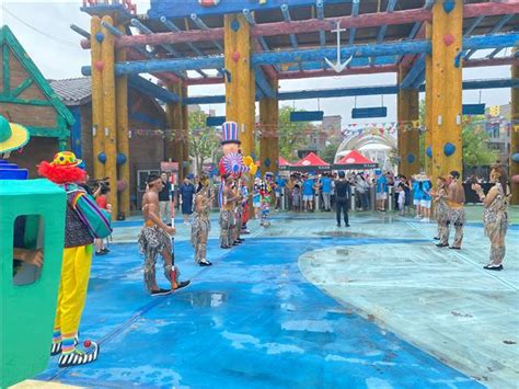 荆州海洋世界水上乐园开园 荆州人玩水嗨起来 - 荆州市文化和旅游局