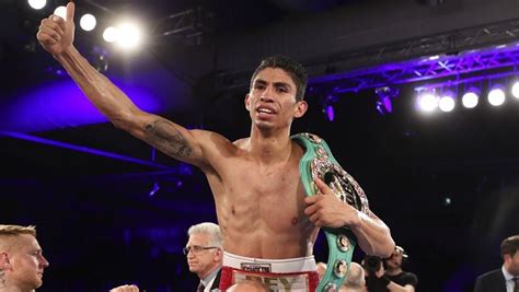 Vargas defends WBC title, De La Hoya losses (video) – RingSide24