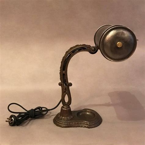 Library Desk Lamp 的图像结果