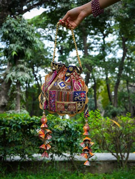 Black Sequinned Potli Bag – Totapari