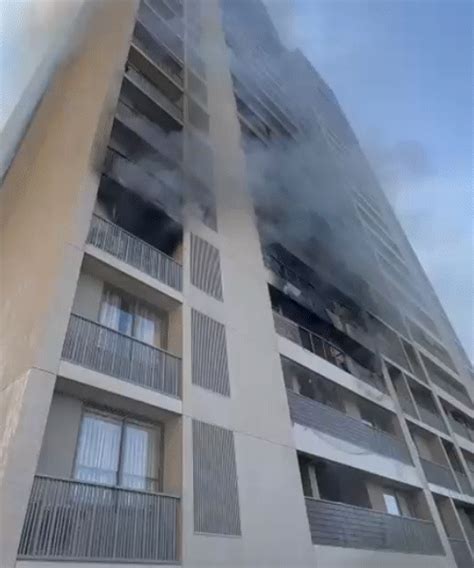 Ahmedabad Fire: Skycity Rivera Elite Blaze Spreads; Smoke Hits 15 Floors