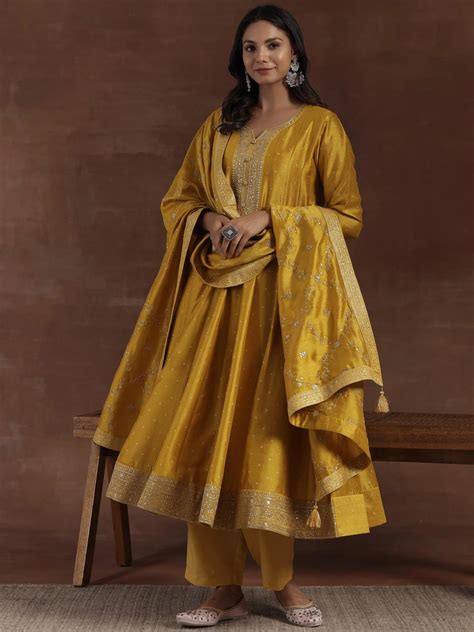 Buy Designer Kurta Set For Women Online in India | Libas