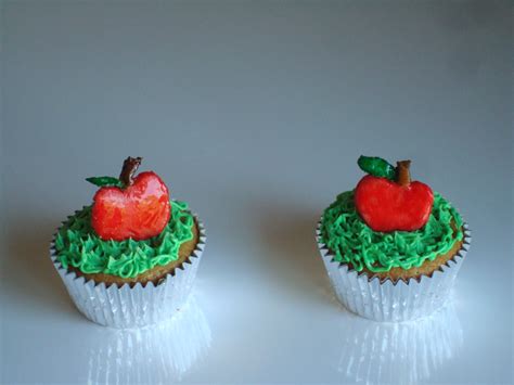 johnny appleseed day | Pastry cake, Sweet tooth, School treats