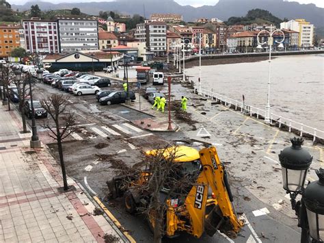 Ribadesella inicia la limpieza de sus calles para retirar la empalizada ...
