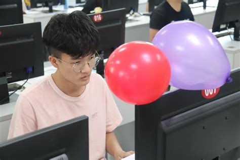 第二届重庆市青少年智能机器人编程大赛首场选拔赛暨铜梁区首届智能机器人编程大赛举行