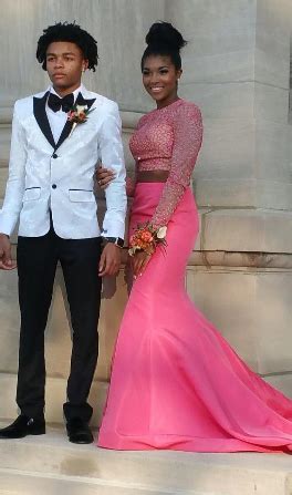 NELLY'S SON TRE "ON POINT FOR SR PROM" - Super $tar $tatus