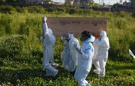 Life of an Ambulance Driver in Srinagar During the Pandemic