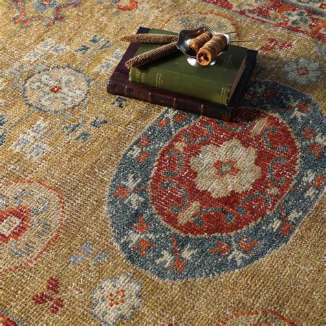 Sumaiya Rug Hand Knotted Woollen Rug – Obeetee Retail Pvt. Ltd.
