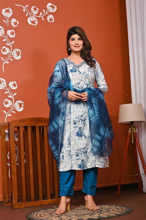 A-Line Suits – Yavie