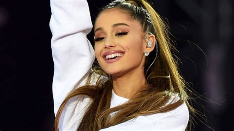 A look at Ariana Grande's engagement ring from Pete Davidson | HELLO!