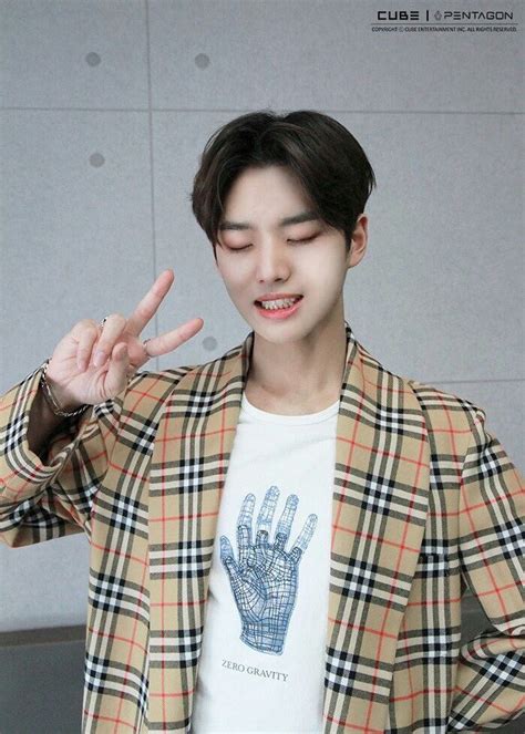 Pentagon Hongseok, E Dawn, Fans Cafe, Korean Men, Korean Idols, Cube ...