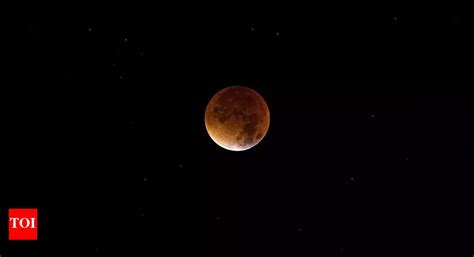 Chandra Grahan 2021: What happens during a lunar eclipse? Why is the ...