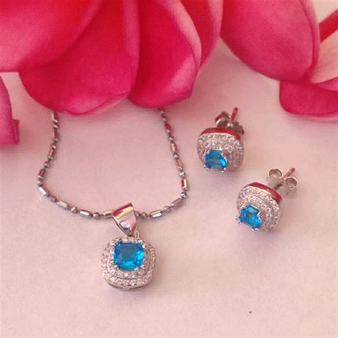 Sterling Silver Blue Pendant Set