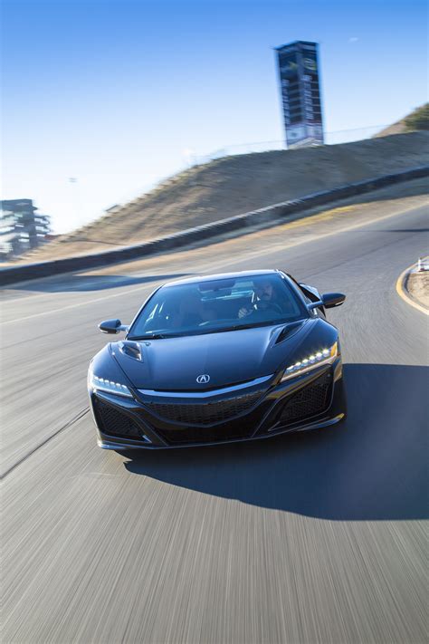 2017 Honda NSX – full technical rundown on Honda’s AWD twin-turbocharged 573 hp hybrid supercar ...