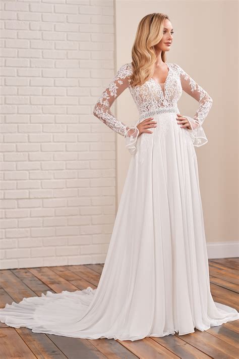 Informal, Casual Wedding Dresses | Enchanting by Mon Cheri