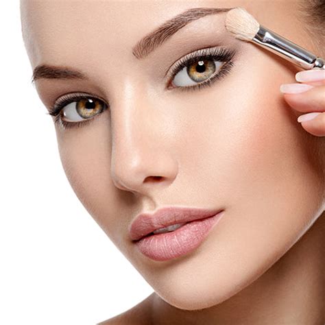 6 Amazing Tips to Apply Compact Powder Perfectly – Faces Canada