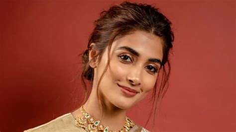 Pooja Hegde shares her bad experience with Indigo official; Calls him ...