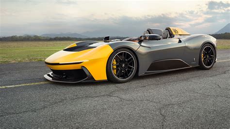 2025 Automobili Pininfarina B95