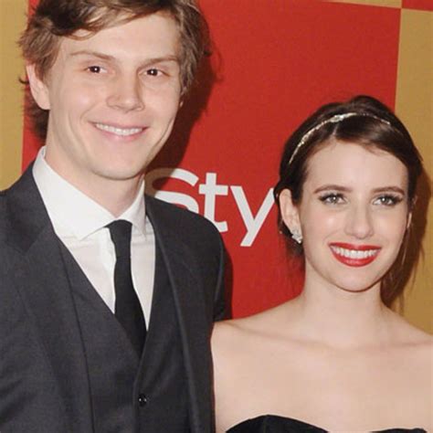 Emma Roberts E Evan Peters Tyler Escudos Skin Has Two Sides: Bruna