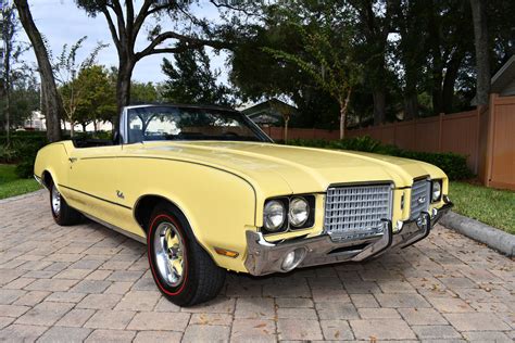 1972 Oldsmobile Cutlass Supreme | Primo Classics International LLC