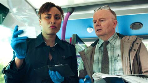 McDonald & Dodds (S04E01): Jinxy Sings the Blues Summary - Season 4 ...