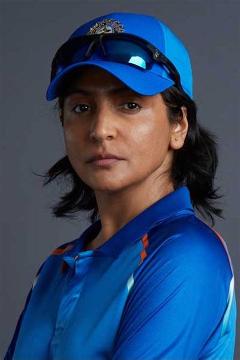 Jhulan Goswami’s Bio, Age, Relationships, Latest Buzz, Photos & Videos
