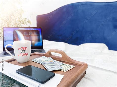 Picture to Look Like You Are Working From Home On Computer 的图像结果