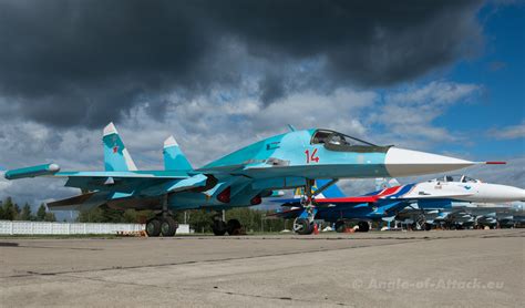 VEICULOS E ARMAMENTOS MILITARES: Su-34 Fullback