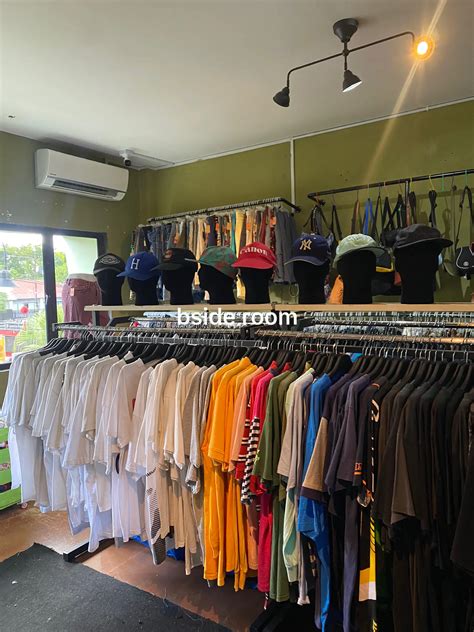 THE ULTIMATE GUIDE TO THRIFTING IN JB | Gallery posted by yeggy | Lemon8