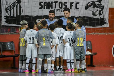 Equipe sub-9 de futsal do Santos FC conquista a Copa Expresso/ANE - Santos Futebol Clube