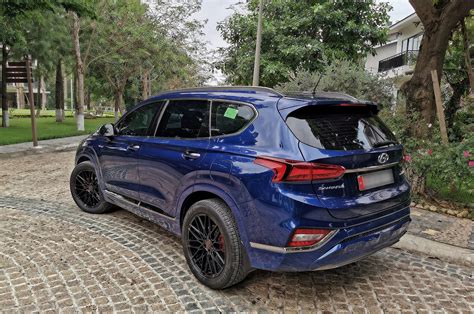Người dùng so sánh Hyundai Santa Fe và Ford Everest máy dầu sau hơn 10.000 km sử dụng