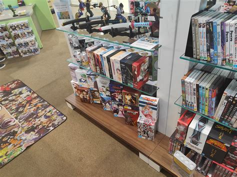 Geeks vs Nerds store in Sydney : r/Madboards