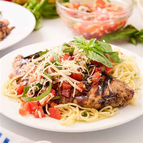Bruschetta Chicken Pasta - The Chunky Chef