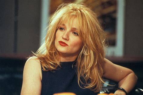 [100+] Ellen Barkin Pictures | Wallpapers.com